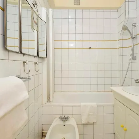 Appartamento Parisian 2 Bedrooms Marais - Bastille Parigi